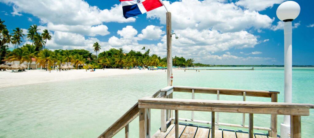 playa-boca-chica-bandera playa-boca-chica-bandera